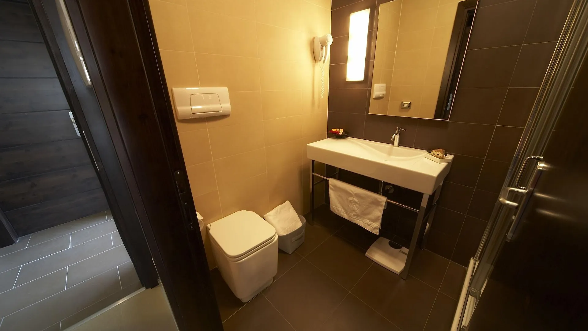 Hotel Montini Linate Airport Peschiera Borromeo