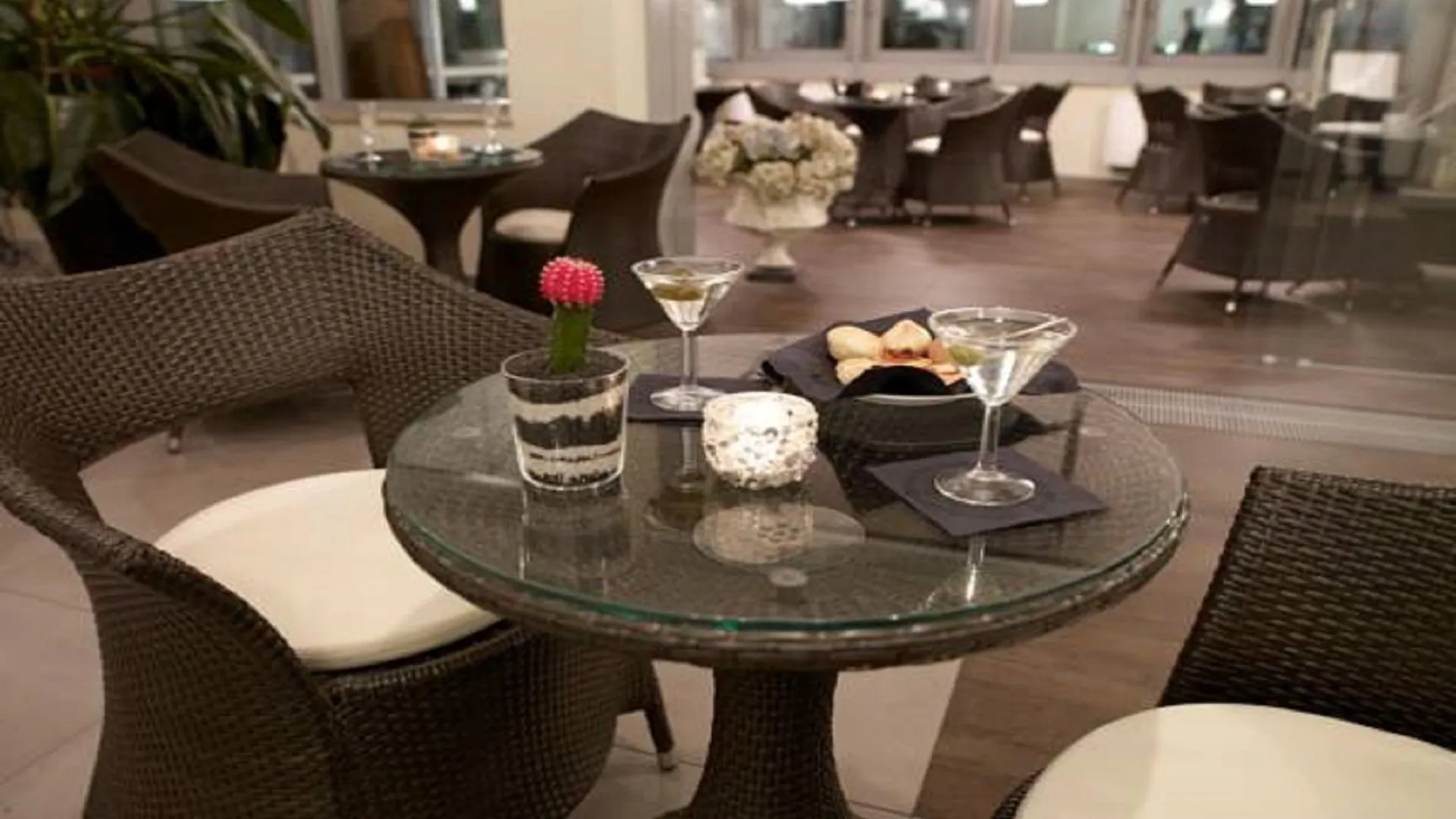 Hotel Montini Linate Airport Пескьера-Борромео 3*,  Италия