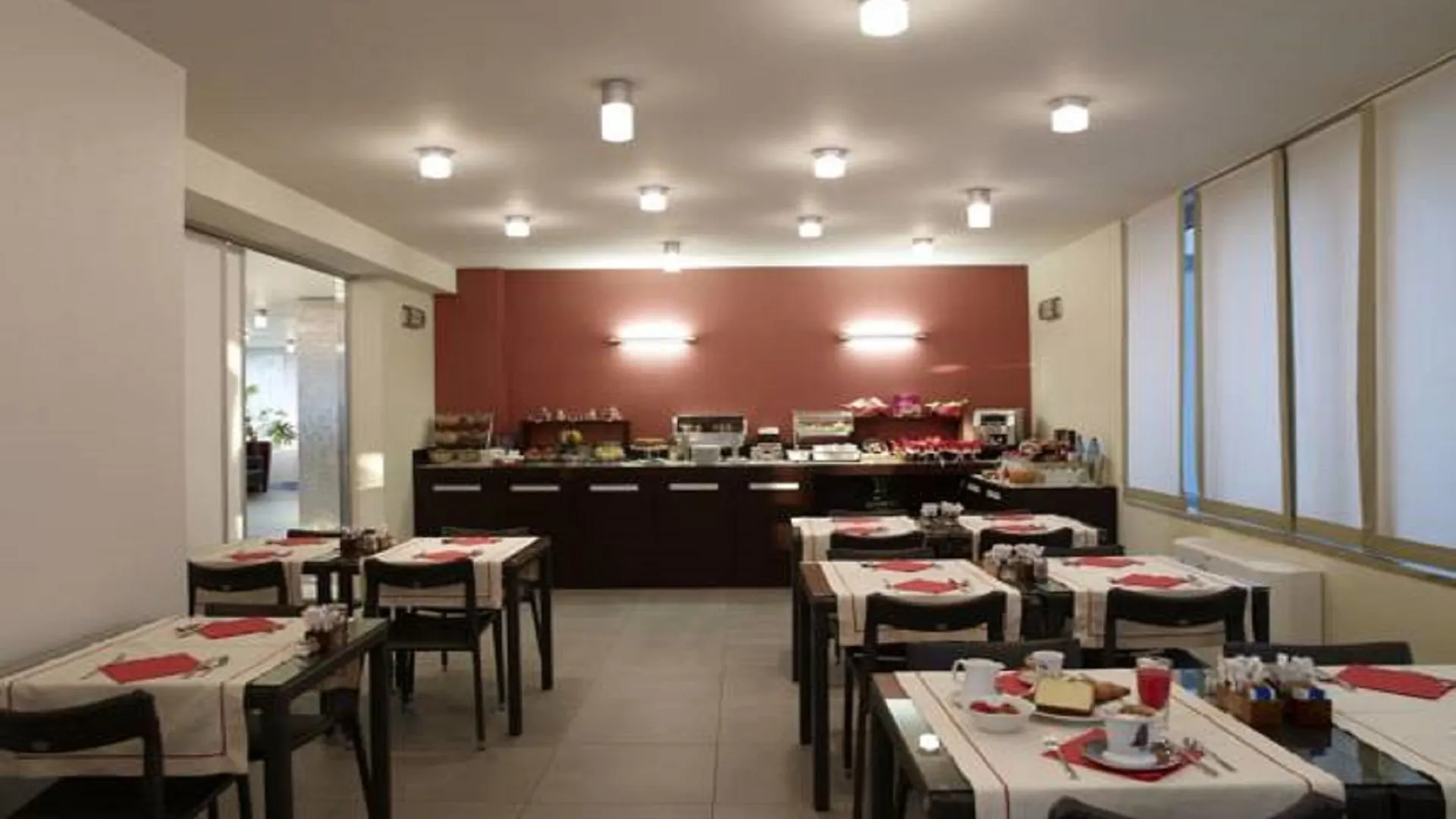 ***  Hotel Montini Linate Airport Пескьера-Борромео Италия