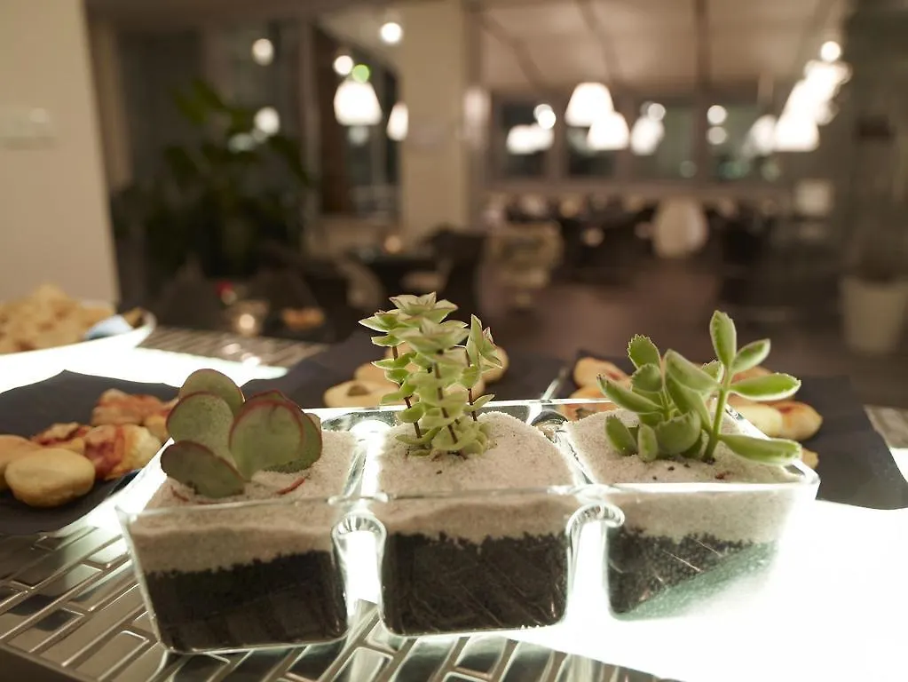 ***  Hotel Montini Linate Airport Пескьера-Борромео Италия