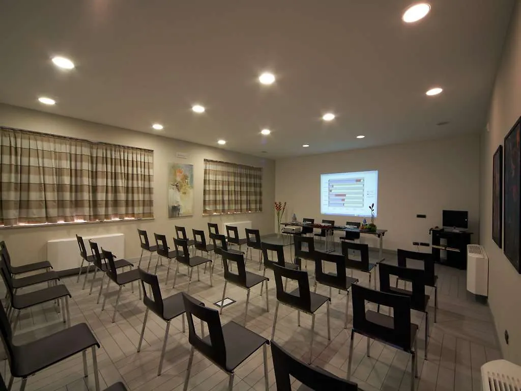 Hotel Montini Linate Airport Пескьера-Борромео